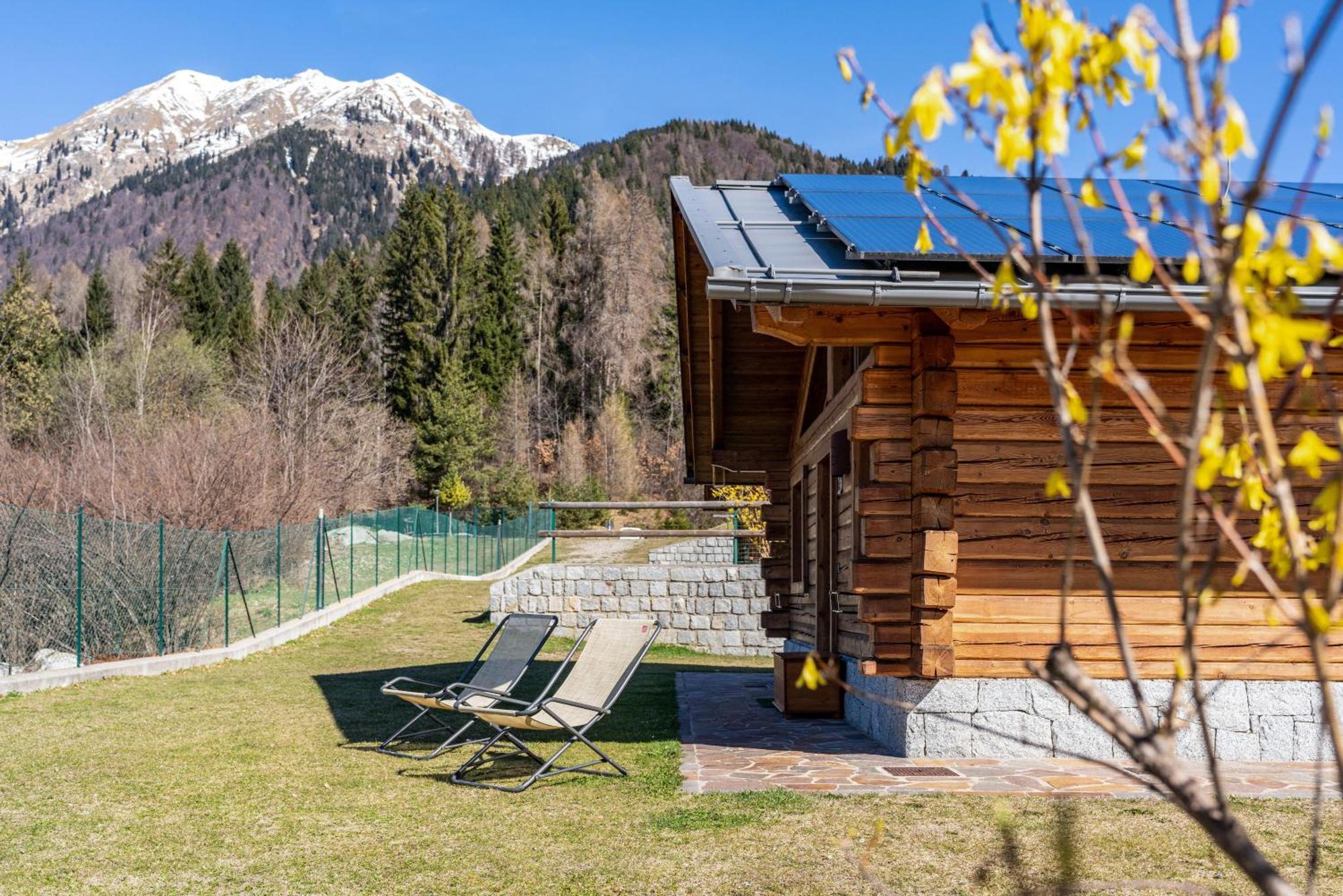 Вилла Chalet Camping Fae 3 Мадонна-ди-Кампильо Экстерьер фото